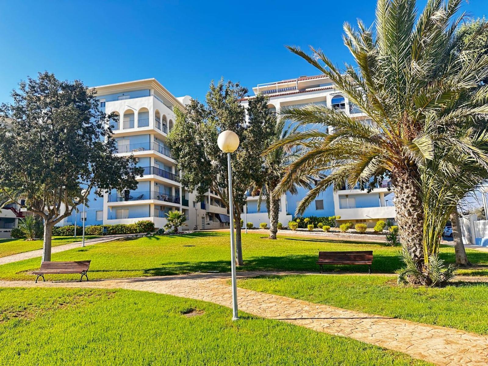 Luxurious Spacious Three Bedroom Apartment On Beachfront Almerimar Bagian luar foto