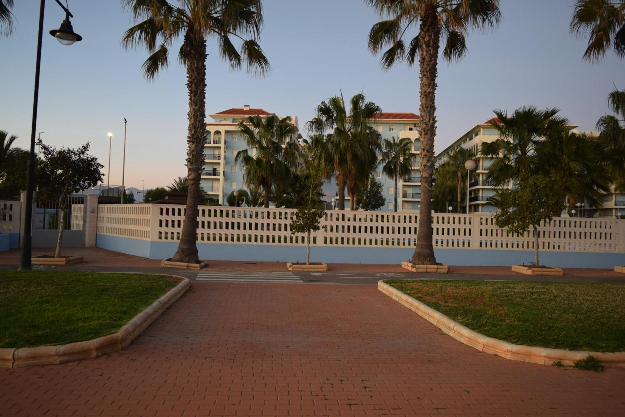 Luxurious Spacious Three Bedroom Apartment On Beachfront Almerimar Bagian luar foto