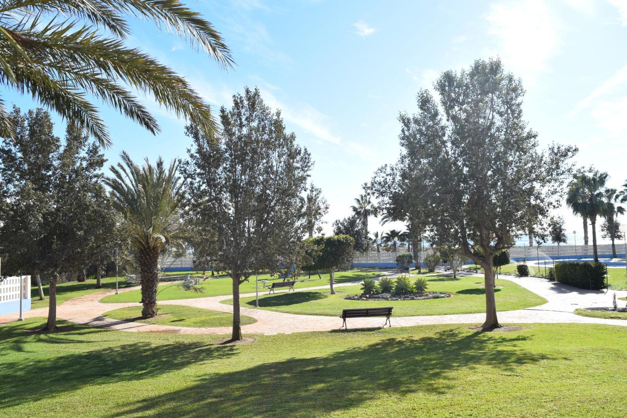 Luxurious Spacious Three Bedroom Apartment On Beachfront Almerimar Bagian luar foto
